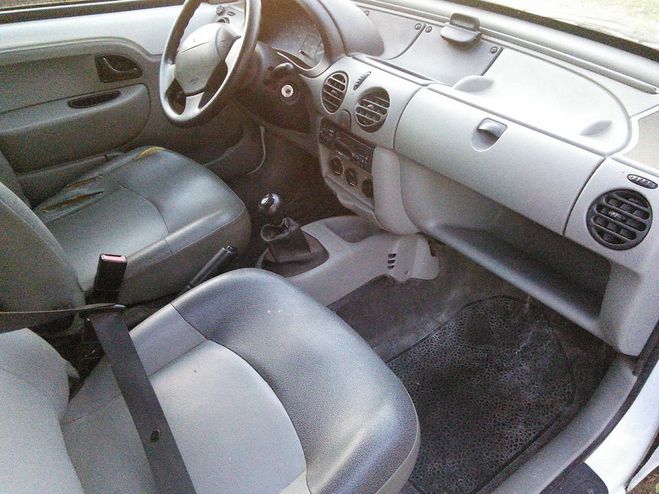 Renault Kangoo Express Fourgon Phase 2 1.2 i 75CV GALLE Blanc de 2002