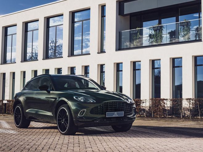 Aston martin DBX  Minotaur Green de 2022