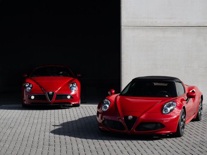 Alfa romeo 4C Spider Alfa Red de 2017