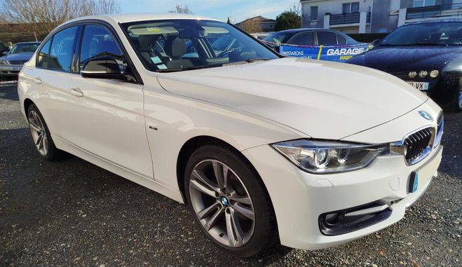 Cliquer pour voir la photo suivante BMW Serie 3 318d xDrive 143ch Luxury Blanc de 2015