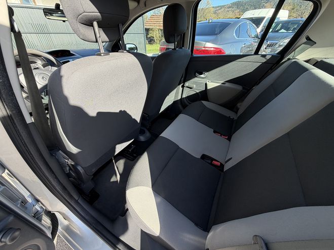 Renault Clio 1.2 16V 75CH EXPRESS CLIM 5P GRIS C de 2011