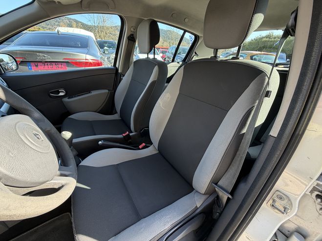 Renault Clio 1.2 16V 75CH EXPRESS CLIM 5P GRIS C de 2011