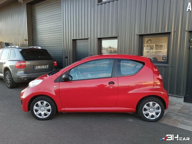 Peugeot 107 1.0 68CV BVM5 ACCESS Rouge de 2011
