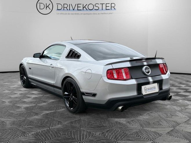 Ford Mustang FASTBACK Vblack Shadow Eition A GRIS de 2011