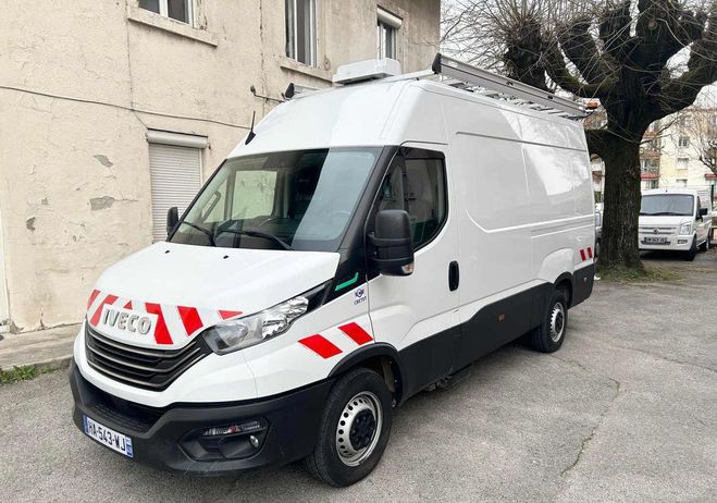 Iveco Daily 35s14n vi camionnette 3.0 natural power  Blanc de 2024