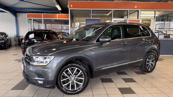 Cliquer pour voir la photo suivante Volkswagen Tiguan II 2.0 TDI 115ch Confortline Business GRIS de 2017