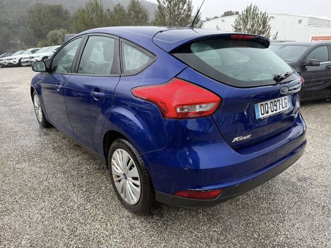 Ford Focus 1.0 ECOBOOST 100CH STOP&START TREND Bleu F de 2015