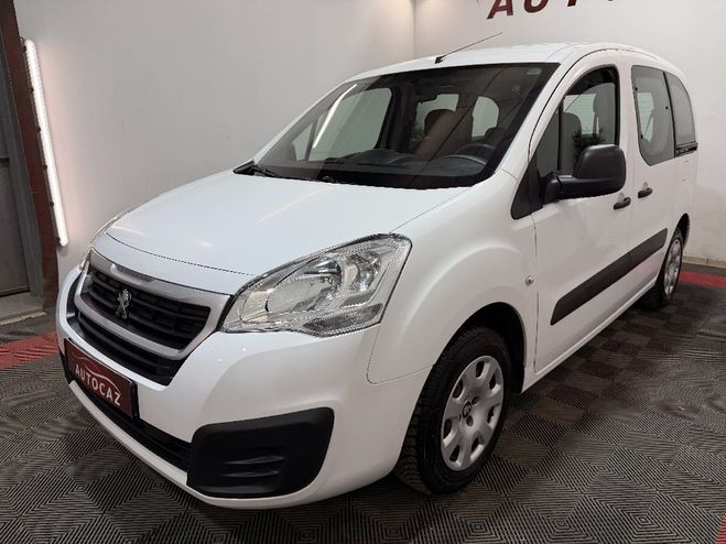 Peugeot Partner TEPEE 1.6 BlueHDi 100ch BVM5 Style  ATTE Blanc de 2017