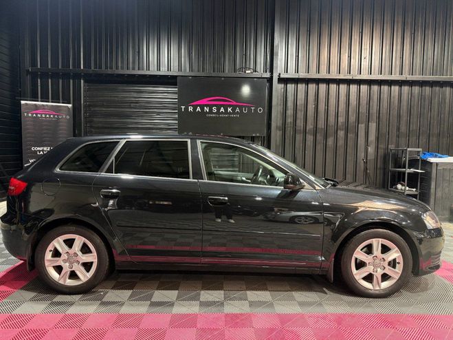 Audi A3 Sportback 1.6 TDI 105 DPF Ambition Luxe  Noir de 2011