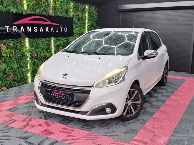 Cliquer pour voir la photo suivante Peugeot 208 1.2 PureTech 110 ch SS BVM5 Allure ~ Rad Blanc de 2015