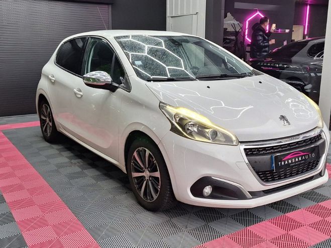 Peugeot 208 1.2 PureTech 110 ch SS BVM5 Allure ~ Rad Blanc de 2015