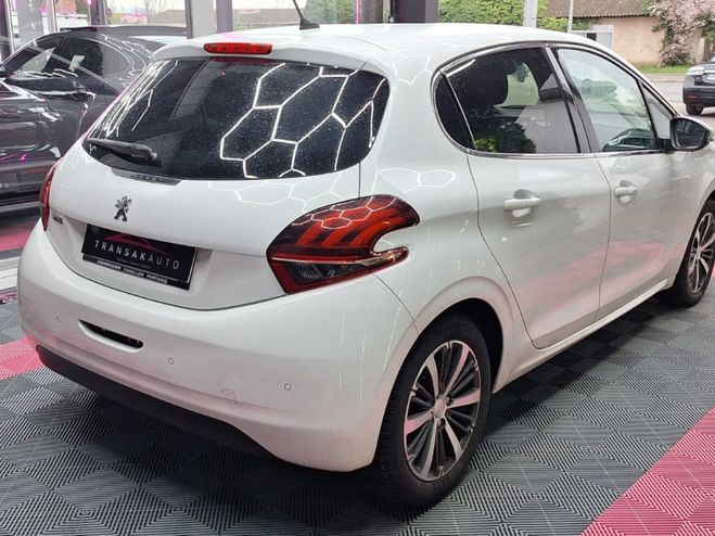 Peugeot 208 1.2 PureTech 110 ch SS BVM5 Allure ~ Rad Blanc de 2015