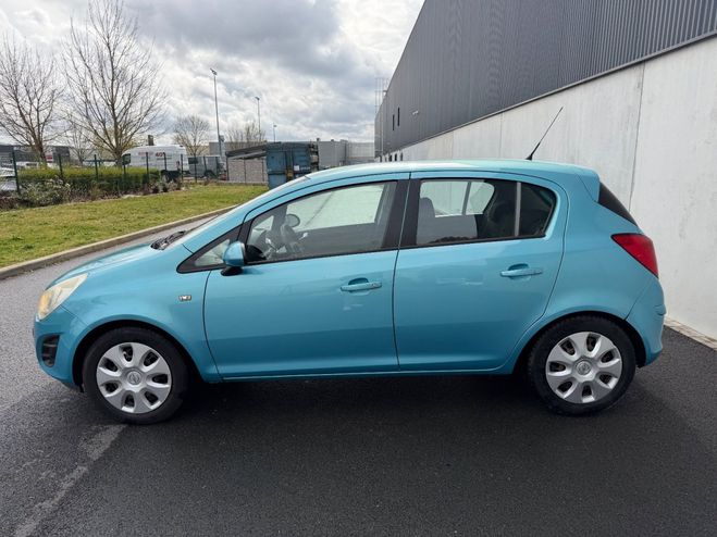 Opel Corsa 1.2 - 85 ch Twinport Color Edition - R�g Bleu de 2012