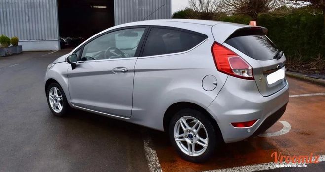 Ford Fiesta 1.6 TDCI 95 TITANIUM Gris de 2014