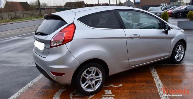 Ford Fiesta 1.6 TDCI 95 TITANIUM Gris de 2014