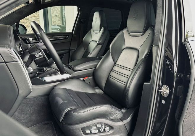 Porsche Cayenne Turbo S-E Hybrid 680cv | PACK CARBONE OR Noir de 2020