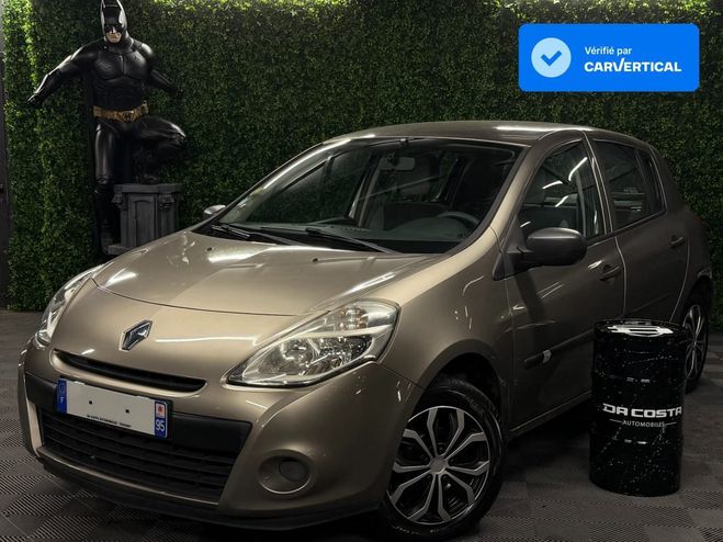 Renault Clio 3 III PHASE 2 1.5 DCI 70 Cv 1ERE MAIN /  Beige de 2010