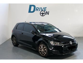  Voir d&eacute;tails -Volkswagen Golf 1.6 16V TDI CR FAP BlueMotion - 105 - BV &agrave; Saint-Andr�-de-Corcy (01)