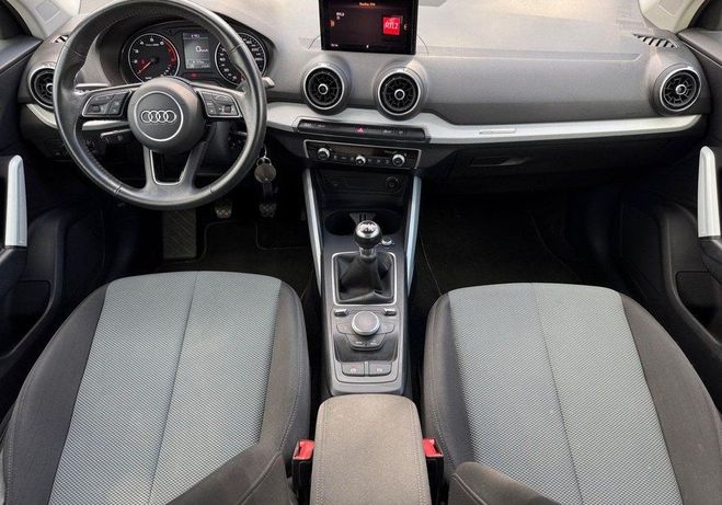 Audi Q2 1.0 30 tfsi 116ch design + attelage Gris de 2019