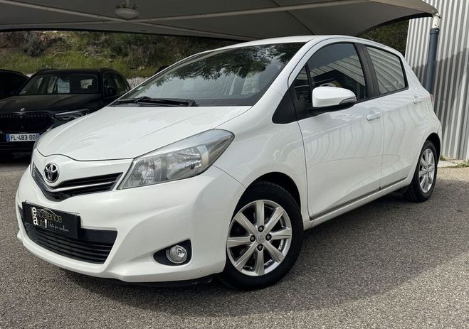 Toyota Yaris 100 VVT-I DYNAMIC 5P Blanc de 2013