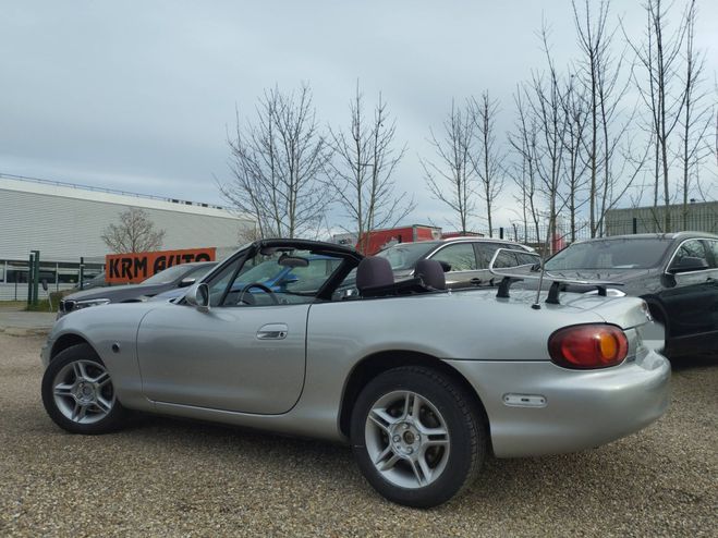 Mazda MX5 5 MX5 1.6 110ch GRIS de 2000
