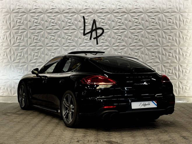 Porsche Panamera GTS V8 440cv - Hyper optionn�e, configur NOIR de 2015