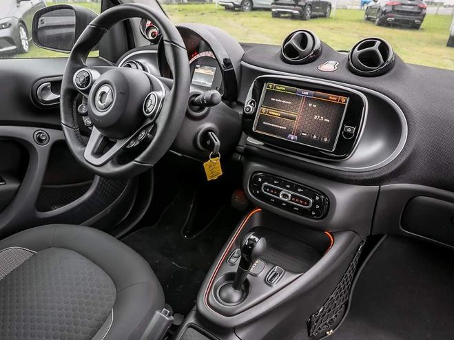 Smart Fortwo EQ Exclusive Red Carmine LAST ONE Rouge M�tallique de 