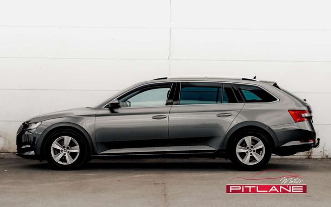 Skoda Superb Combi 1.6 CR TDi Ambition DSG ATTELAGE Gris M�tallis� de 