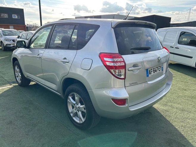 Toyota RAV 4 Rav-4 2.2 D4D 150 LIFE EDITION 4X2 Gris de 2009