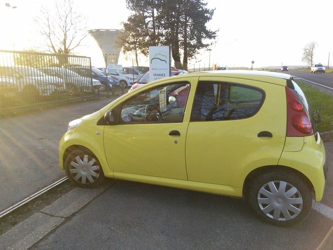 Peugeot 107 1.0 68 Urban 5portes Embrayage fait Jaune de 2007