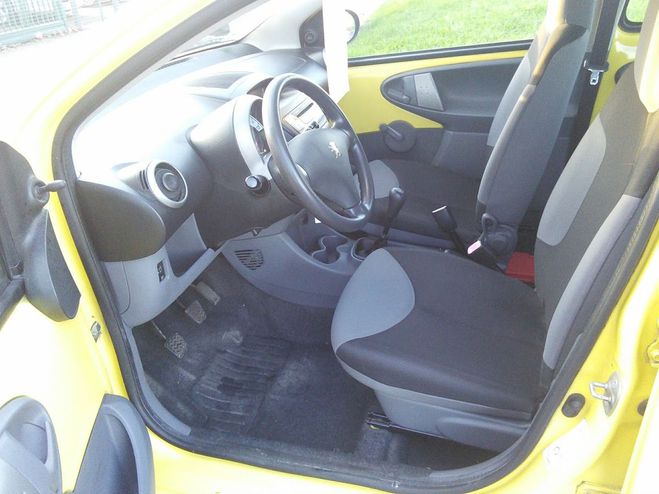 Peugeot 107 1.0 68 Urban 5portes Embrayage fait Jaune de 2007