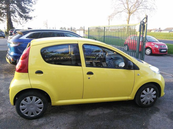 Peugeot 107 1.0 68 Urban 5portes Embrayage fait Jaune de 2007