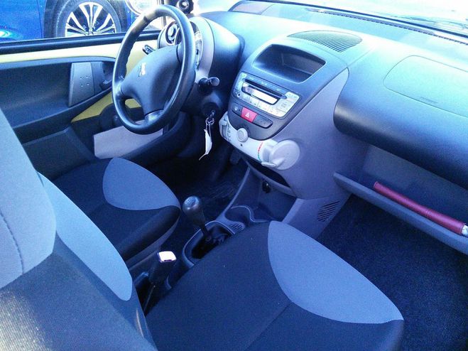 Peugeot 107 1.0 68 Urban 5portes Embrayage fait Jaune de 2007