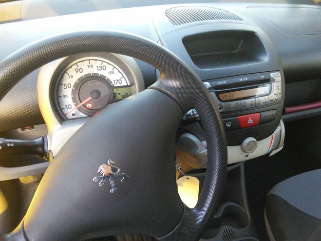 Peugeot 107 1.0 68 Urban 5portes Embrayage fait Jaune de 2007