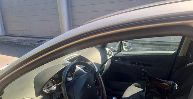 Peugeot 207 1.6 110   de 2006