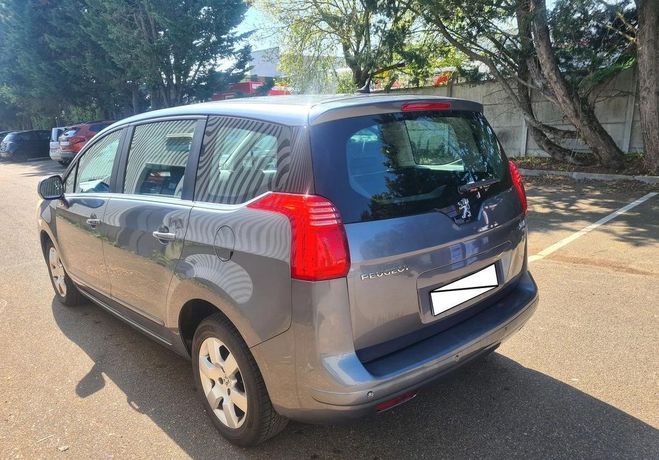 Peugeot 5008  BVA 1.6  HDI 112 CV  de 2011