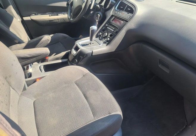 Peugeot 5008  BVA 1.6  HDI 112 CV  de 2011