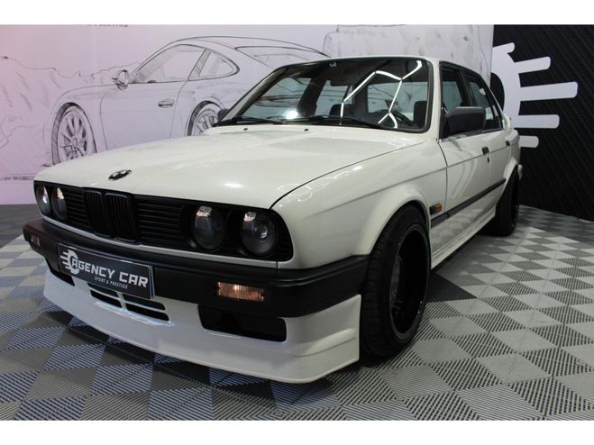 BMW Serie 3 325i BERLINE E30 BLANC de 1988
