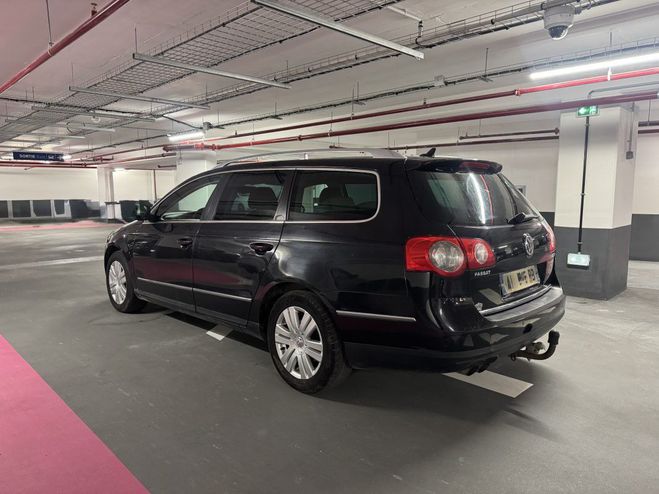 Volkswagen Passat CONFORTLINE 2.0 TDI 140 CARAT Noir M�tallis� de 2009