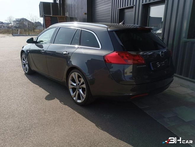 Opel Insignia SPORTS-TOURER 2.0 CDTI 160CV BVM6 COSMO  Gris de 2011