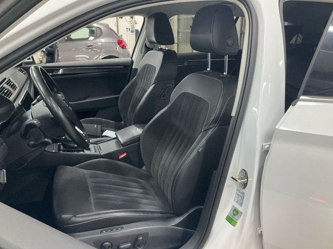 Skoda Superb COMBI 2.0 TDI 150 Business DSG7 Blanc de 2020