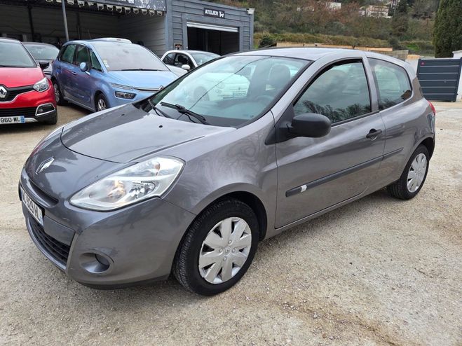 Renault Clio III Authentique 1.5 DCi Gris de 2009