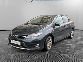  Voir d&eacute;tails -Toyota Auris Hybride 136h - BV CVT II 2013 BERLINE St &agrave; Nice (06)