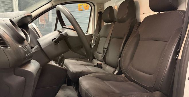 Renault Trafic vu fourgon 2.0 dci 145 1t2 l2h1 energy e Blanc de 2021