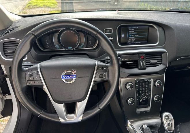 Volvo V40 D2 115ch Start&Stop Momentum SUIVI IRREP Blanc de 2014