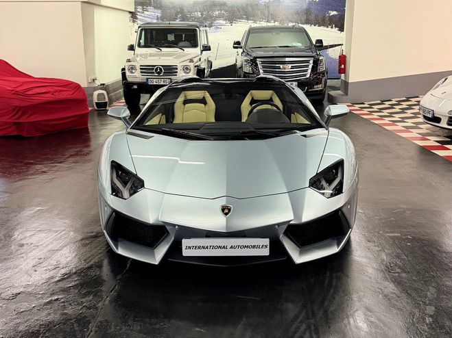 Lamborghini Aventador ROADSTER 6.5 V12 LP 700-4 Azzuro Thetis de 2015