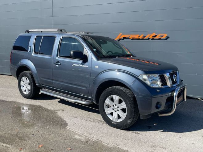 Cliquer pour voir la photo suivante Nissan Pathfinder 2.5 DCI LE 171cv 4X4 7P BVM BLEU de 2007