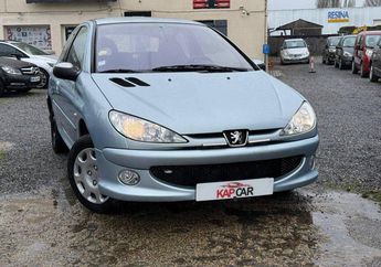  Voir d&eacute;tails -Peugeot 206 1.4 Trendy 3p &agrave; Saint-Soupplets (77)