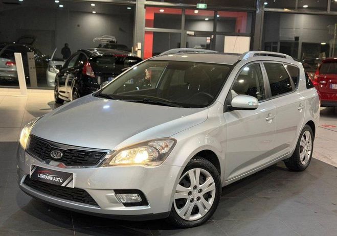 Kia Ceed d SW Ceed 1.6 CRDi 90 Active Gris de 2011