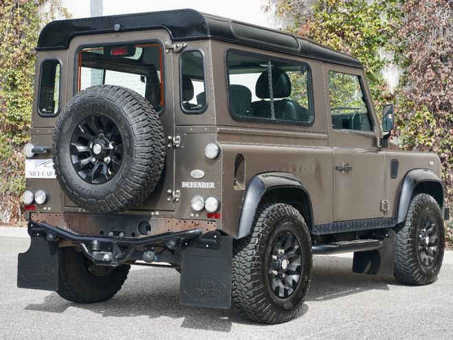Land rover Defender LAND-ROVER 90 2.2 TD4 122 CH - BOITE AUT MARON / NOIR de 2013